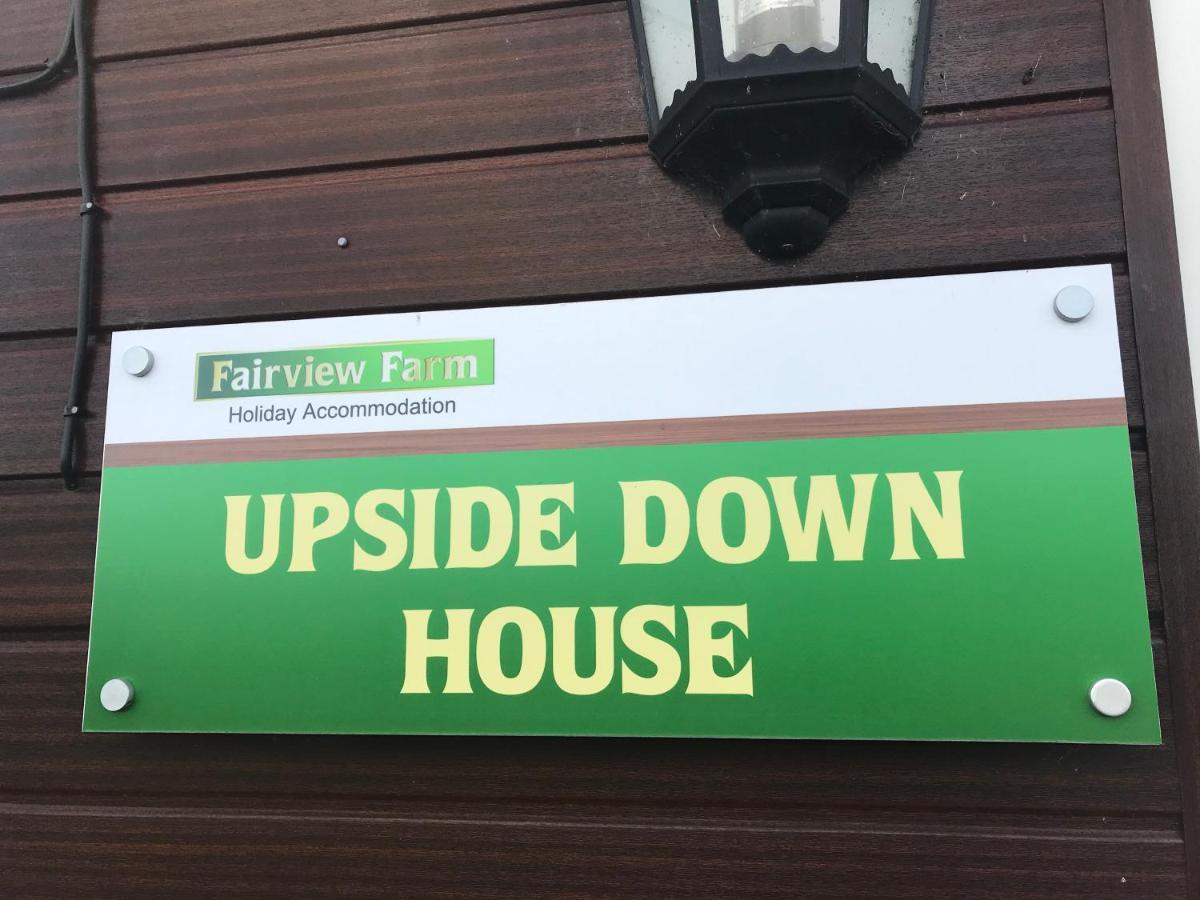 Upside Down House - Sleeps Up To 6 Guests - Great For Family And Friends Gatherings,Corporate Events ,Near Sherwood Forest At Fairview Farm In Nottingham Set In 88 Acres Dış mekan fotoğraf
